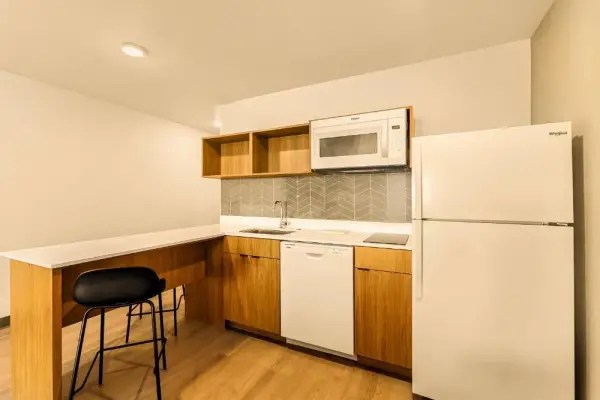 LivAway Suites Salt Lake City- Draper 7